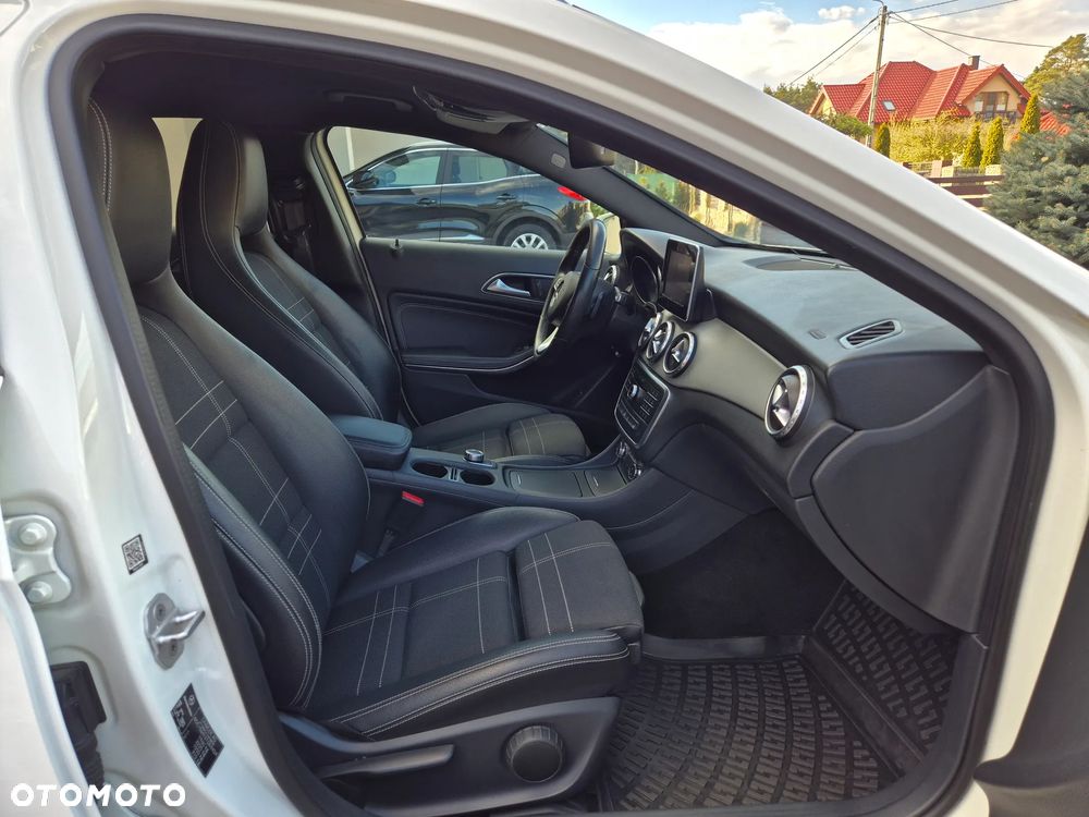 Mercedes-Benz GLA 180 (CDI) d 7G-DCT AMG Line - 26