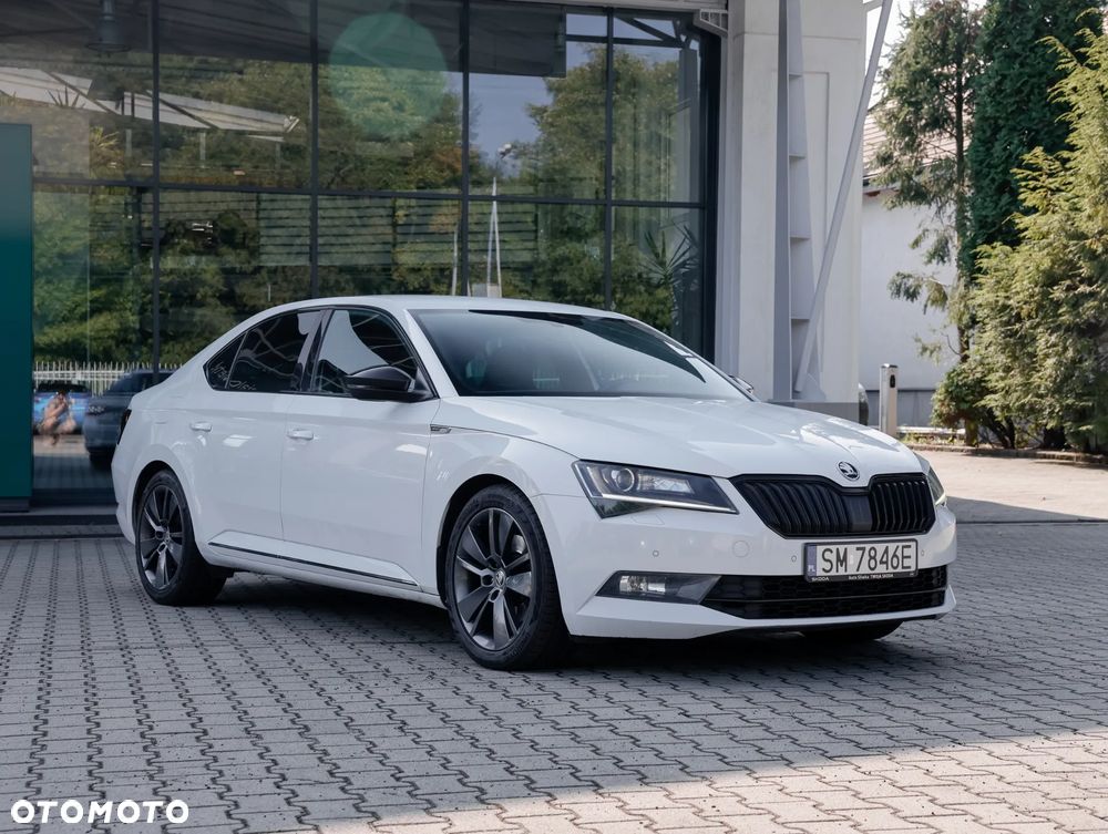 Skoda Superb 2.0 TDI Sportline DSG - 2