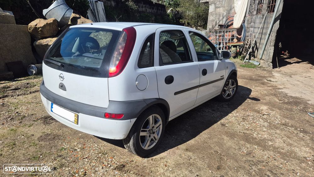 Opel Corsa 1.7 DTi 16V Confort - 4