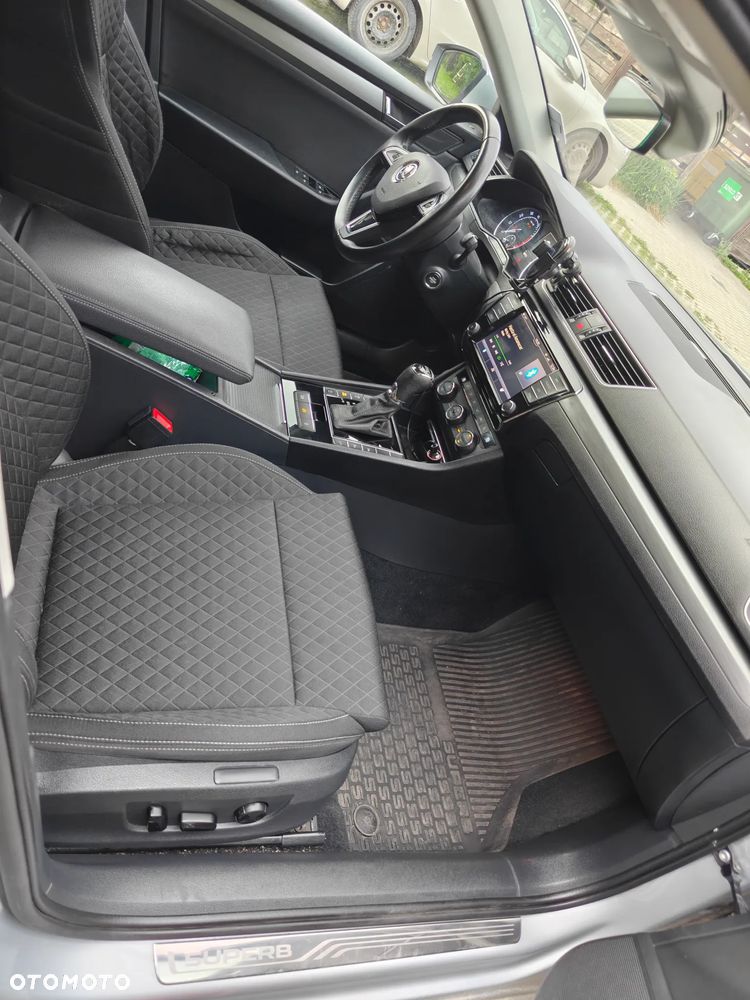 Skoda Superb 2.0 TSI DSG Style - 17