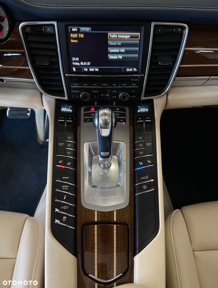 Porsche Panamera - 11