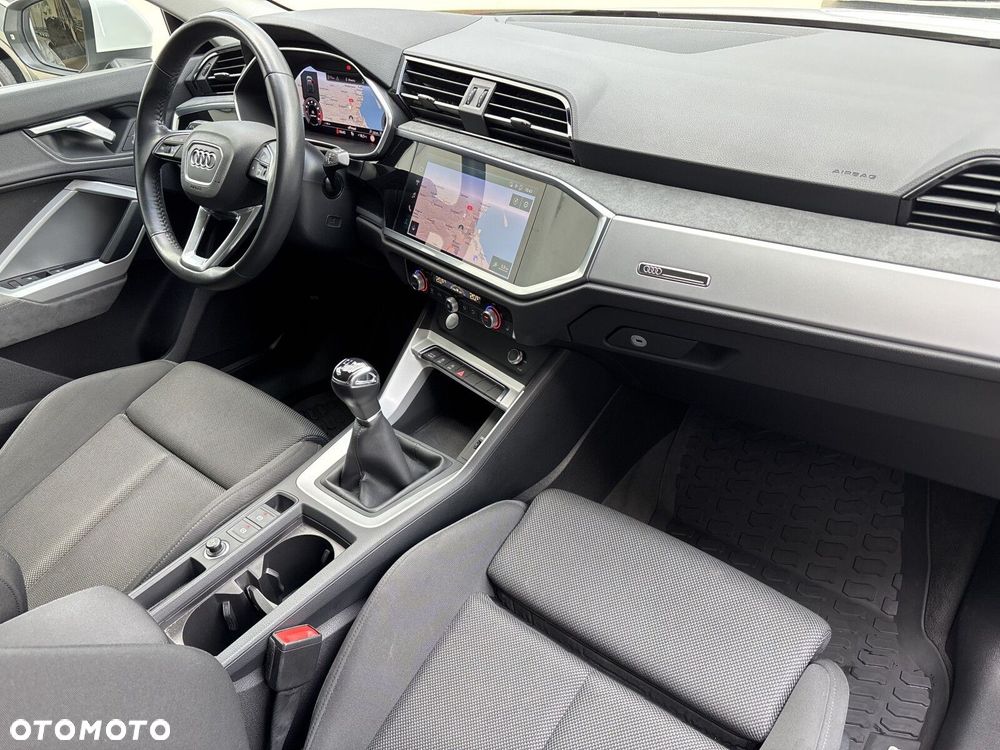 Audi Q3 Sportback - 27