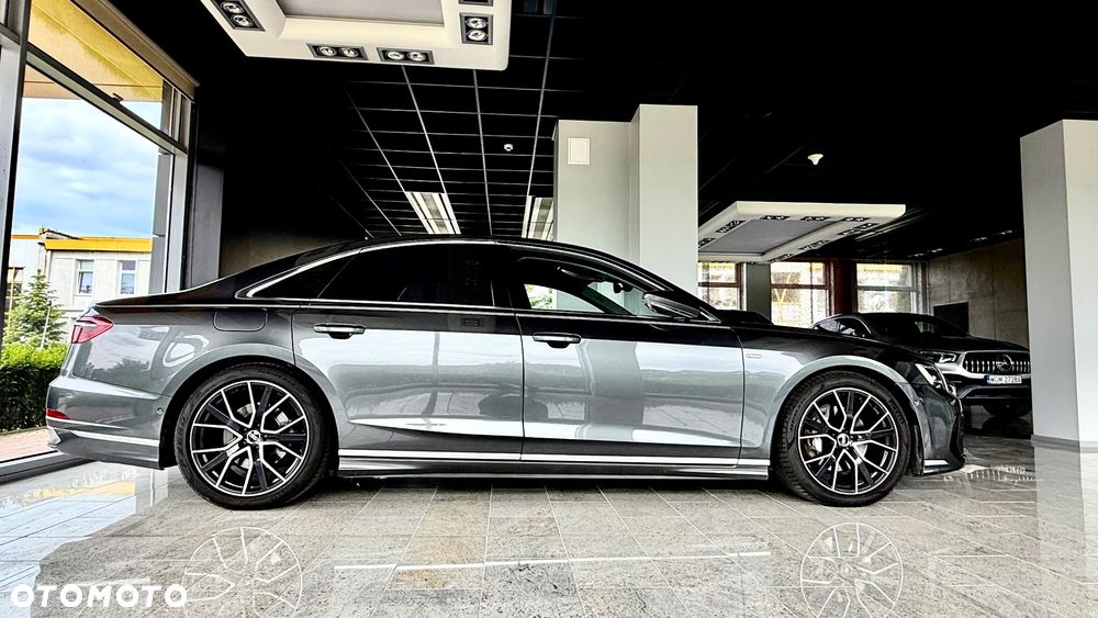 Audi A8 - 1