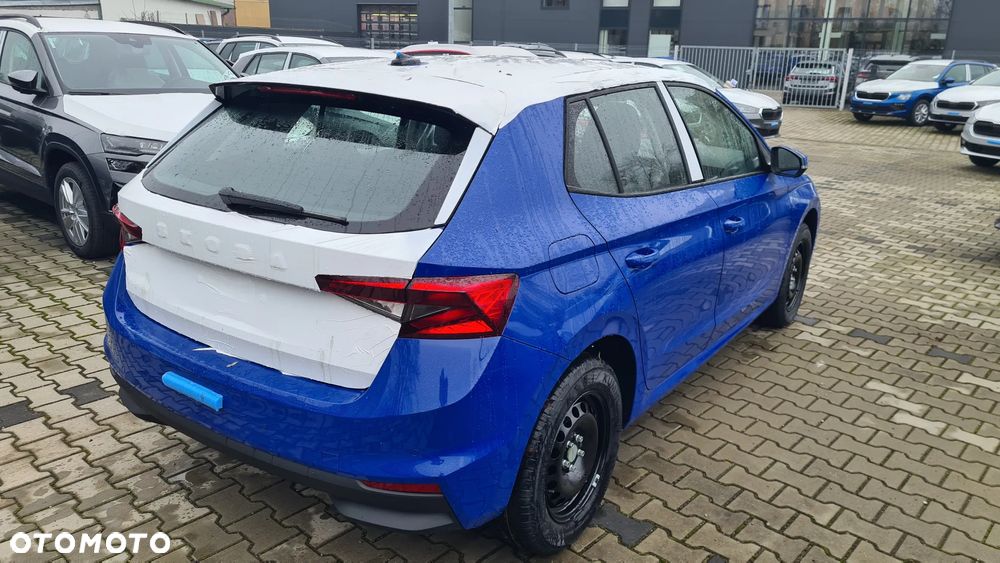 Skoda Fabia 1.0 Essence - 5