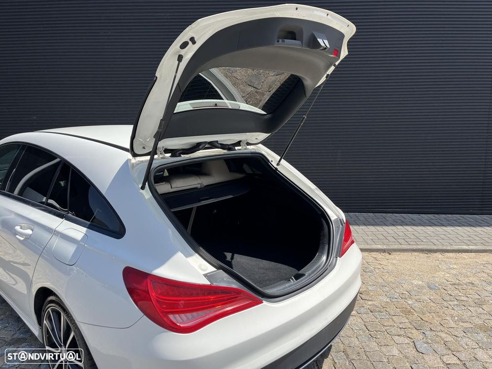 Mercedes-Benz CLA 200 d Shooting Brake Urban - 16