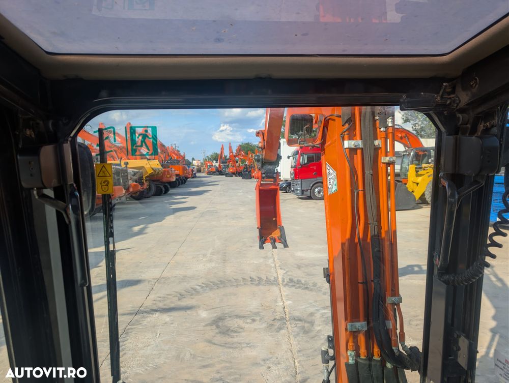 Hitachi ZX48U-6, 2023, 2.662h, CUPLA RAPIDA HIDR+3 CUPE NOI, Lama nivelare, Masa operationala 5t, latime 2m, ad sapare 4m, ridica 2,6t, Aer cond, Antifurt, senile 80% ok, posibil leasing 4 ani, PROMOTIE 39.500 EUR+Tva - 35