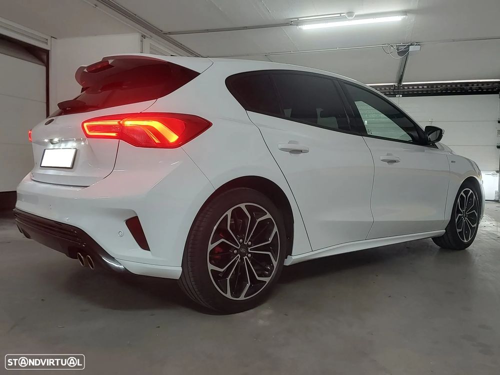 Ford Focus 1.0 EcoBoost S&S ST-LINE X - 8