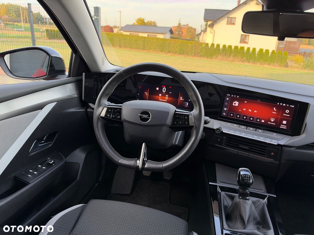 Opel Astra 1.2 Turbo Start/Stop Edition - 28