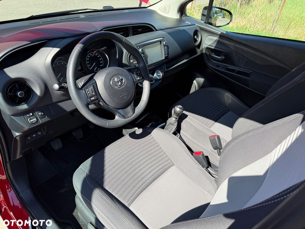 Toyota Yaris - 16