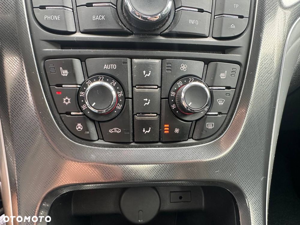 Opel Astra 1.4 Turbo Cosmo - 10