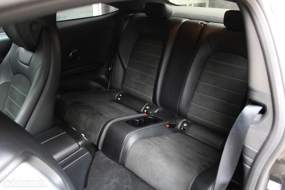 Mercedes-Benz C 300 AMG Line - 24