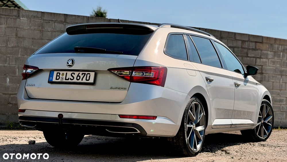 Skoda Superb 1.8 TSI DSG SportLine - 17