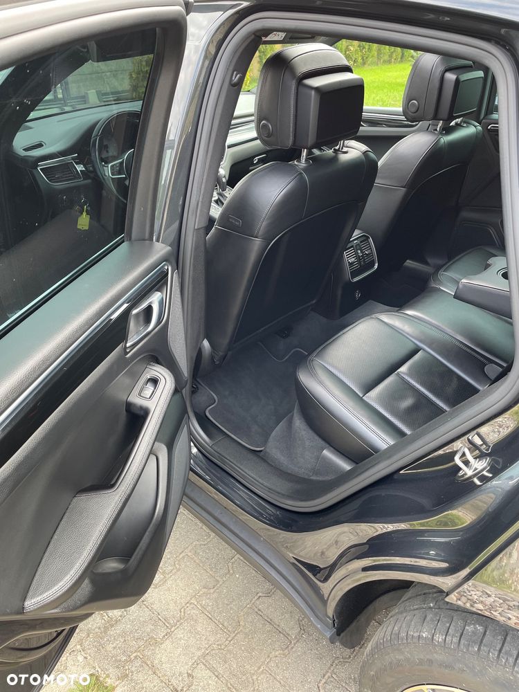 Porsche Macan - 25