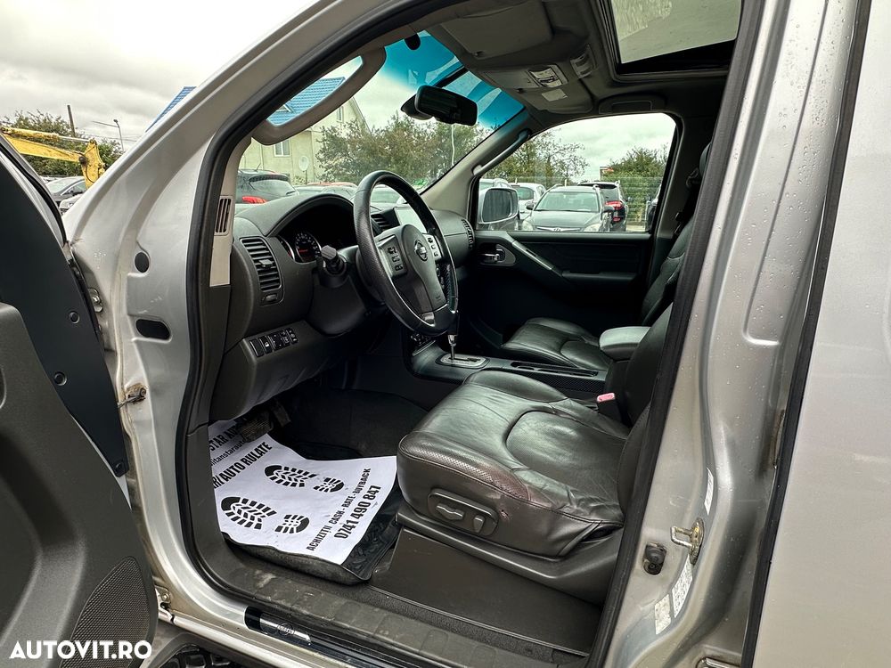 Nissan Pathfinder 2.5 dCi Aut LE Plus - 9