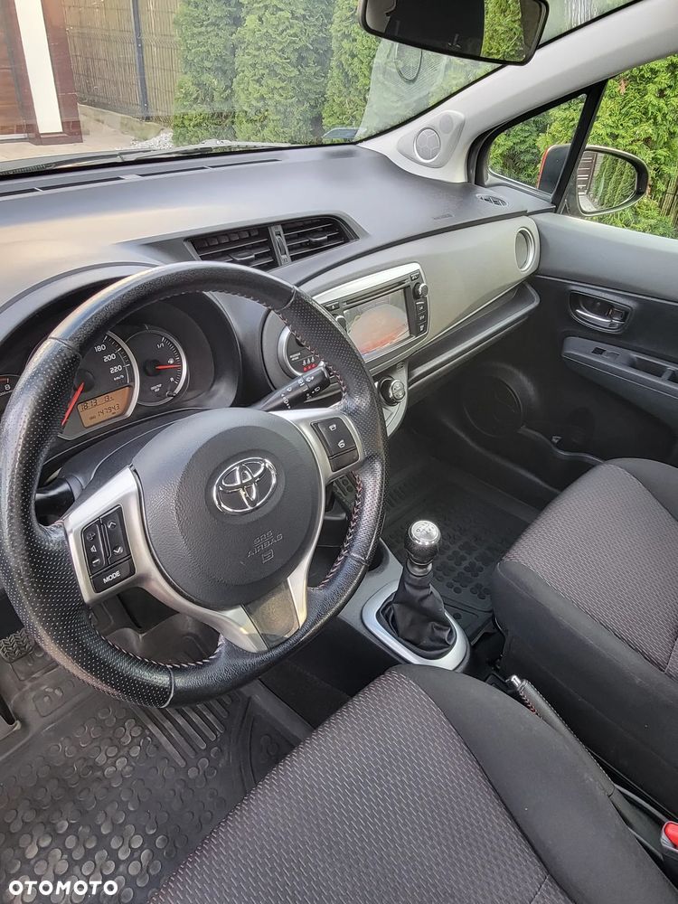 Toyota Yaris - 11