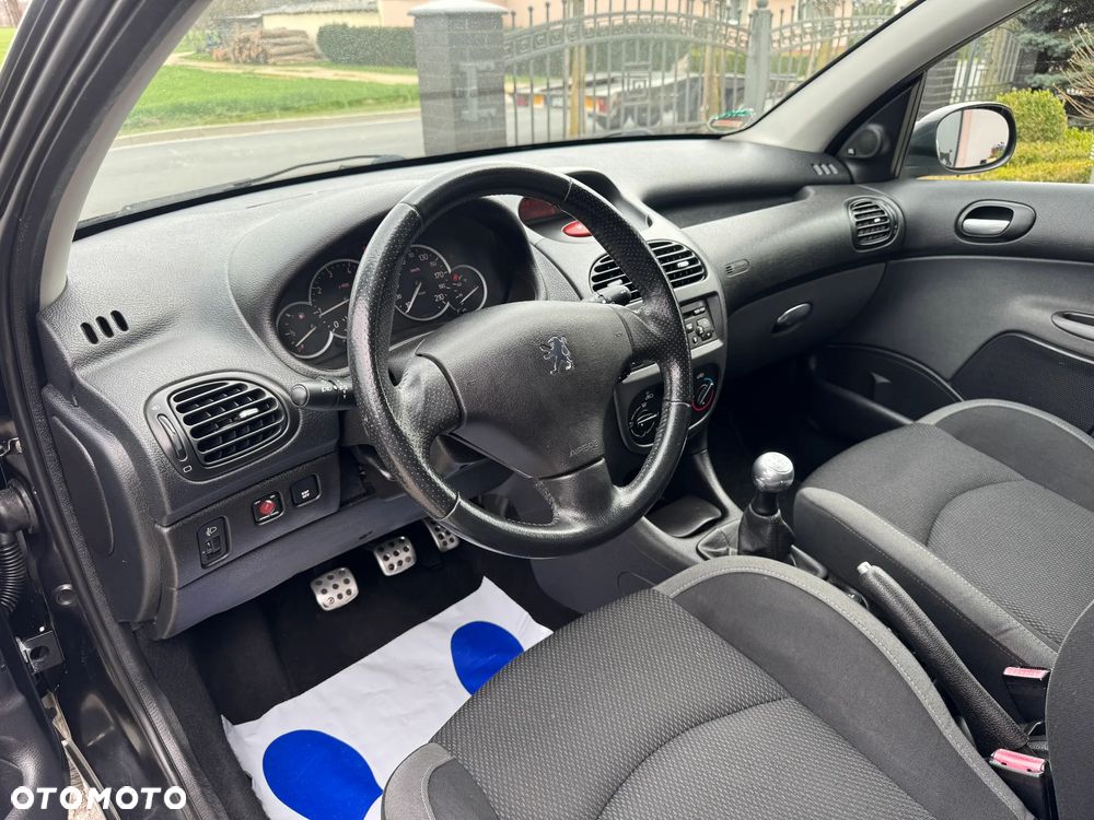 Peugeot 206 110 JBL - 17