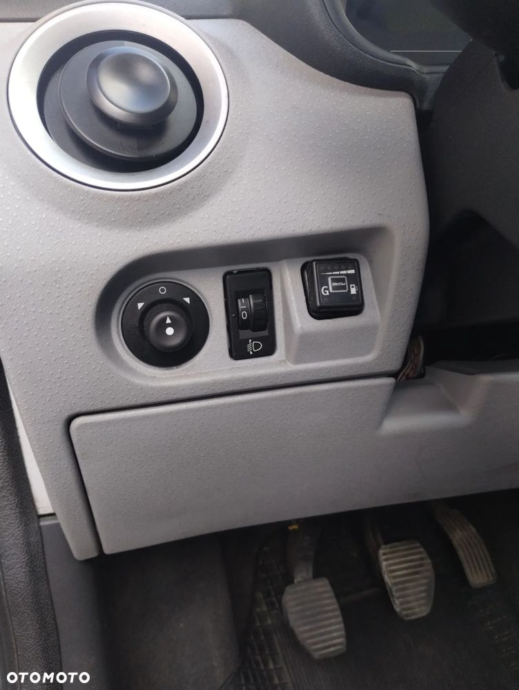 Citroën C3 Pluriel 1.4 - 13