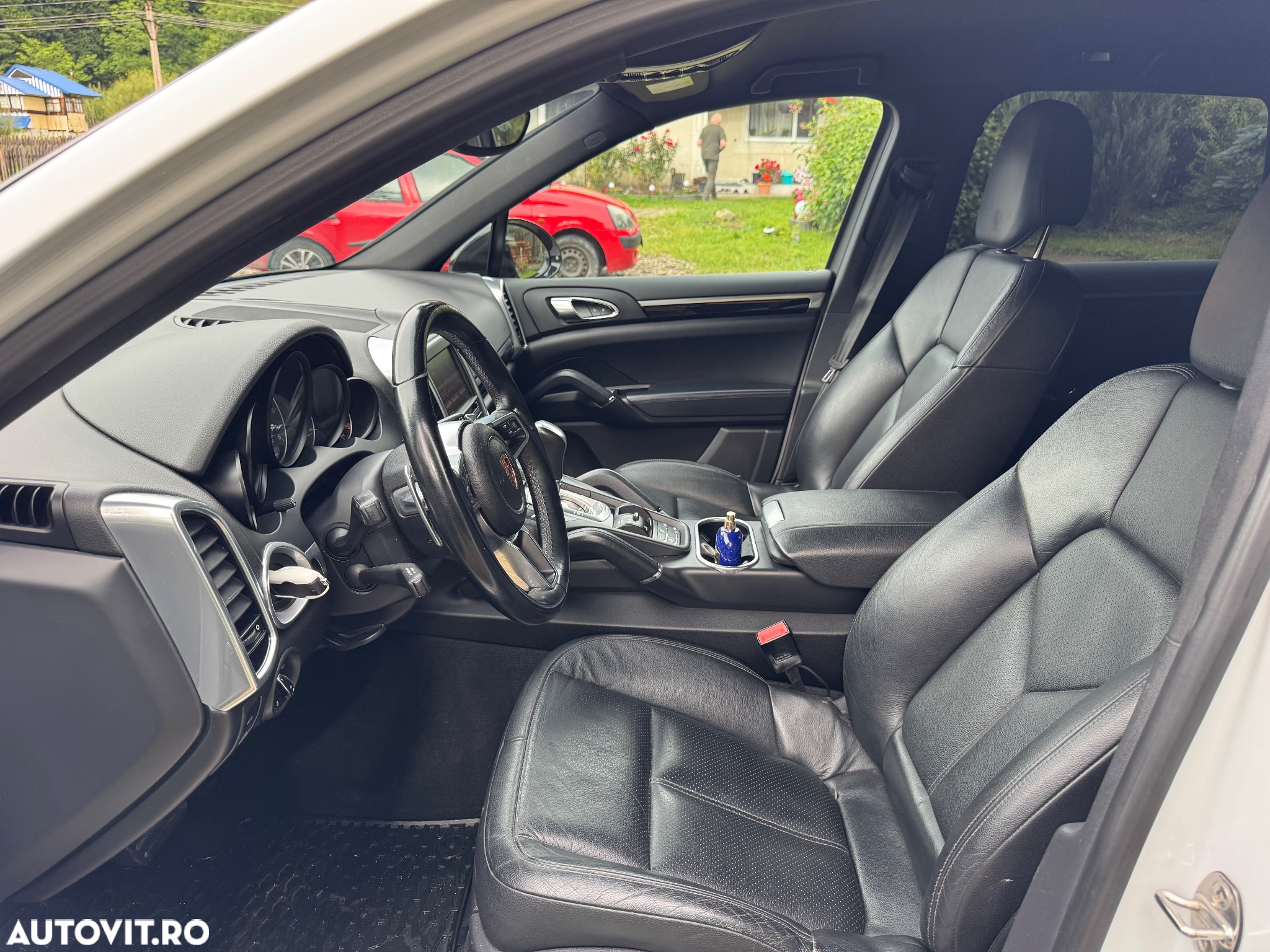 Porsche Cayenne 3.0 L - 10