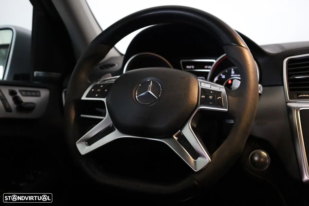 Mercedes-Benz ML 63 AMG 4Matic SpeedshiftFT 7G-TRONIC Performance Package - 28