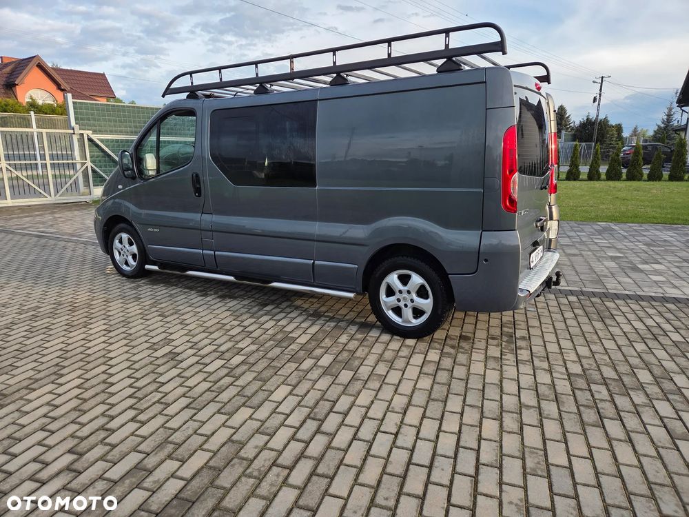 Renault TRAFIC LONG KLIMA TEMPOMAT ORYGINAŁ DUBEL KABINA ZADBANY FULL OPCJA DOPOSAŻONY - 5