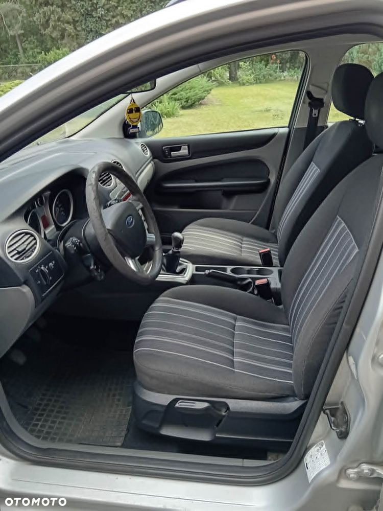 Ford Focus 1.6 Comfort - 12