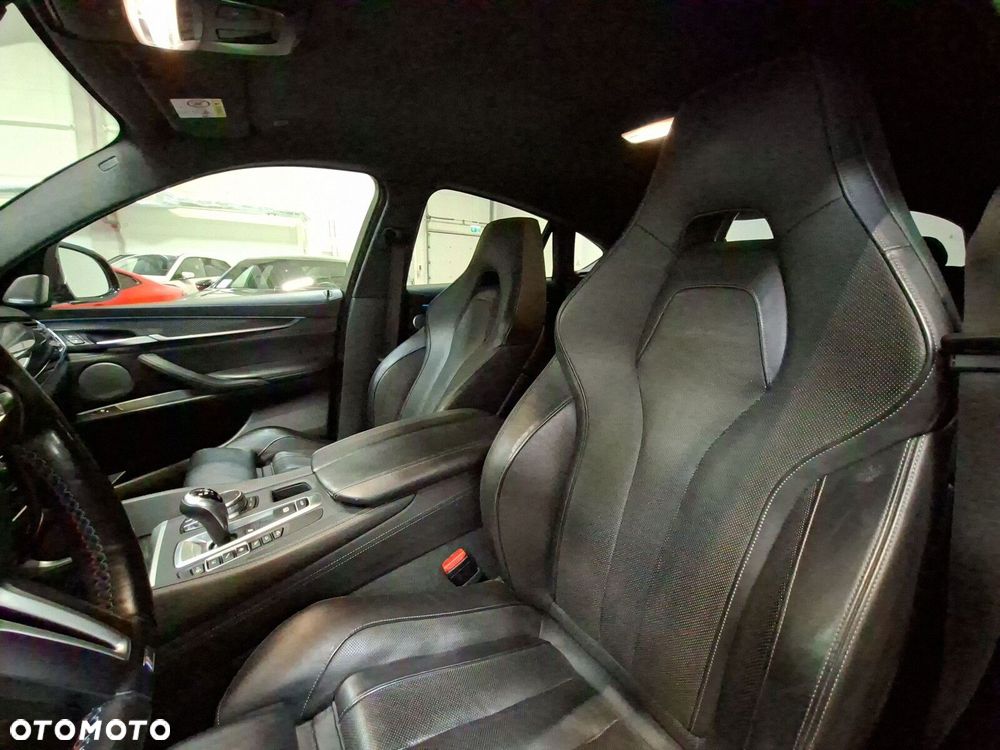 BMW X6M - 13