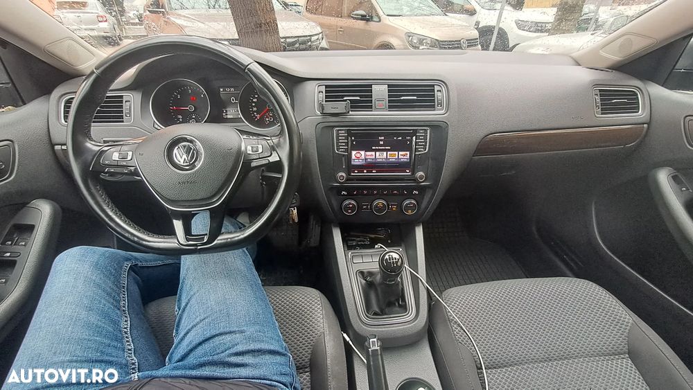 Volkswagen Jetta 2.0 TDI BlueMotion Technologie - 8
