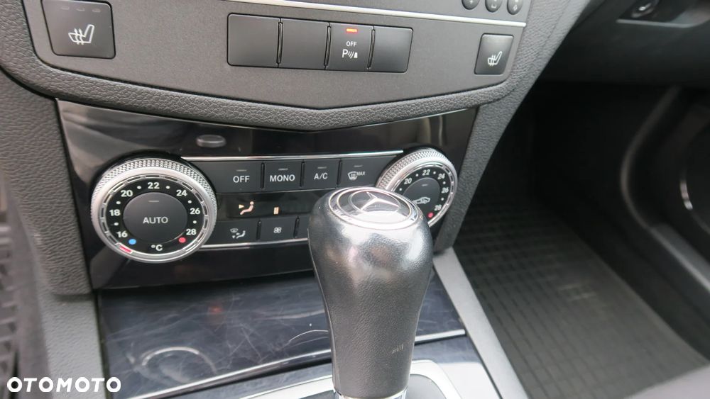 Mercedes-Benz Klasa C 200 CDI DPF Automatik Elegance - 24