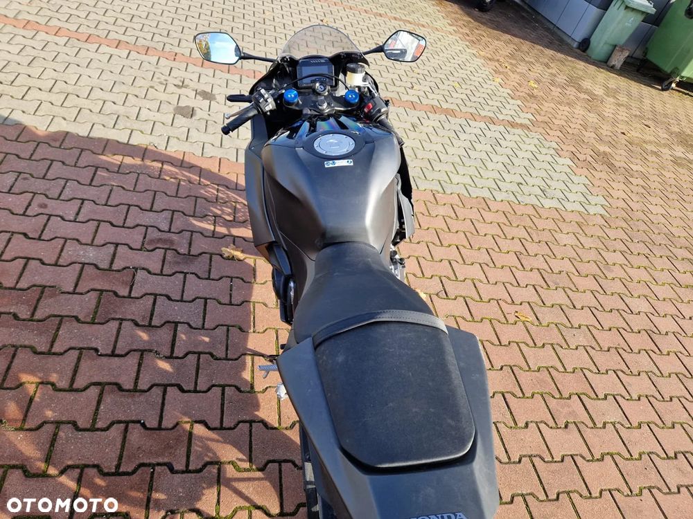 Honda CBR - 2