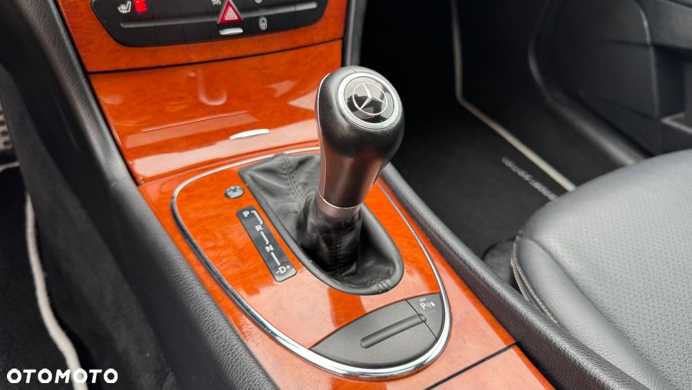Mercedes-Benz Klasa E - 28