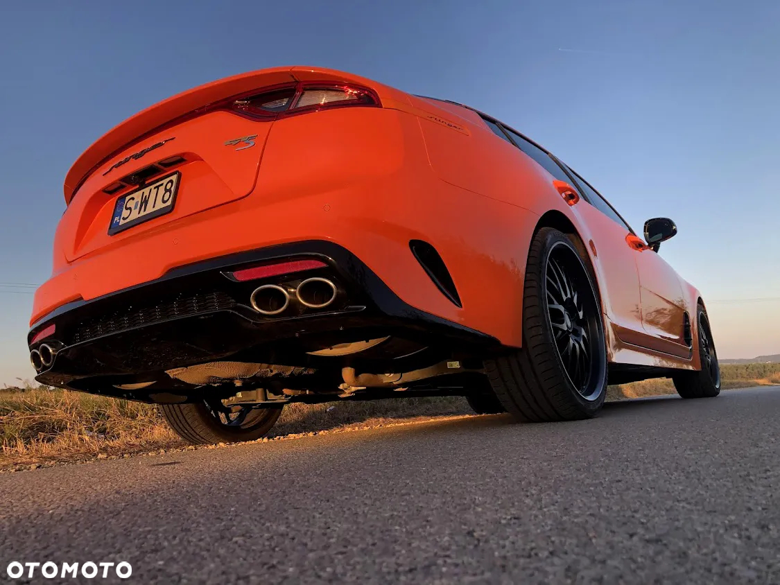Kia Stinger - 8