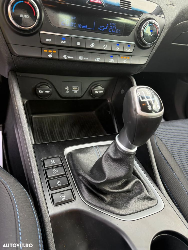 Hyundai Tucson blue 1.7 CRDi 2WD Style - 15