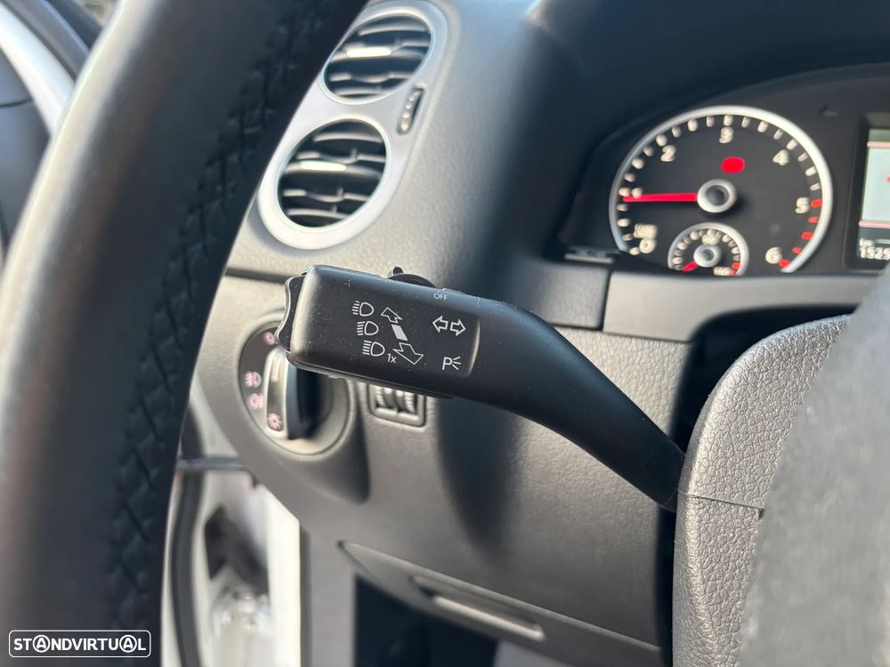 VW Tiguan 2.0 TDi Sport BlueMotion - 20