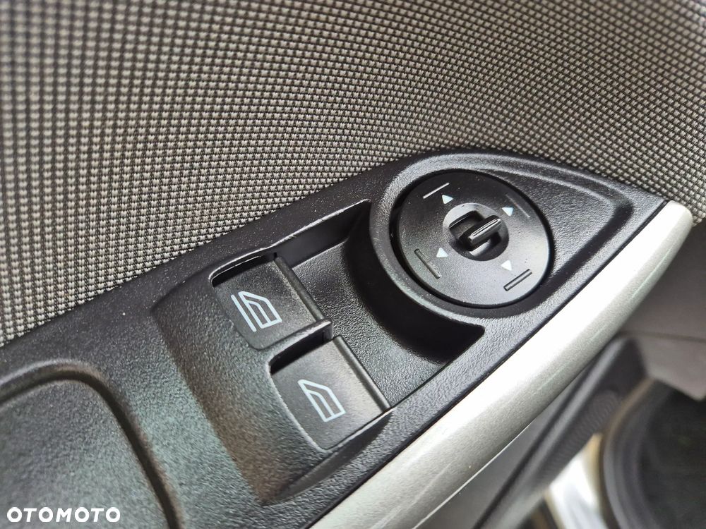 Ford Focus - 9