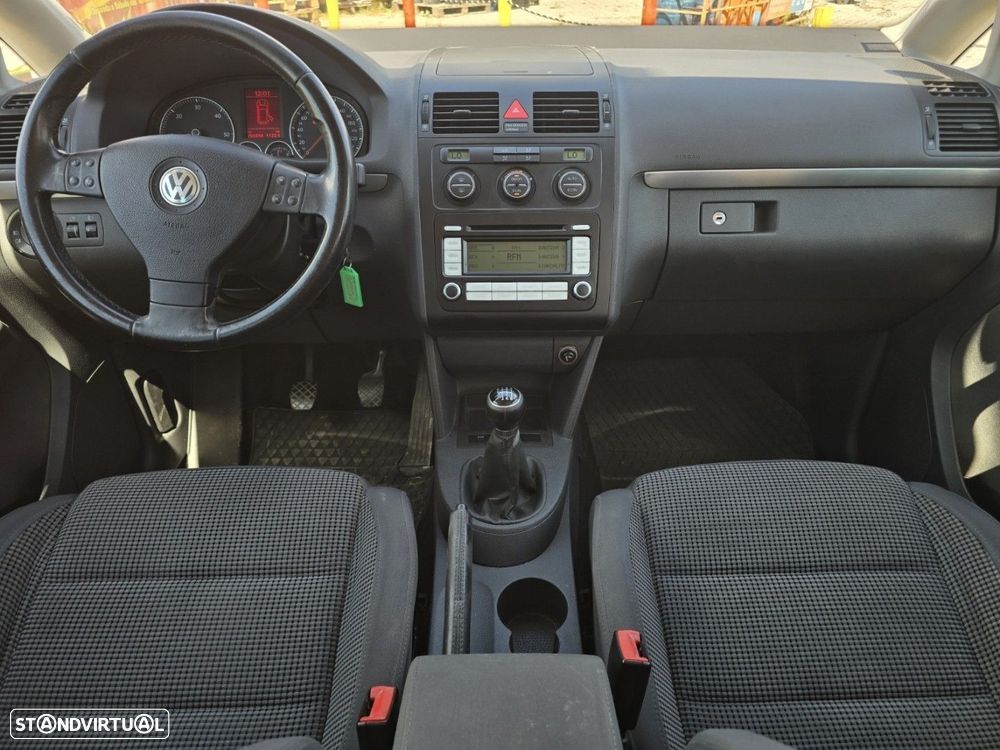VW Touran 2.0 TDI Blue.Highline 7L - 15