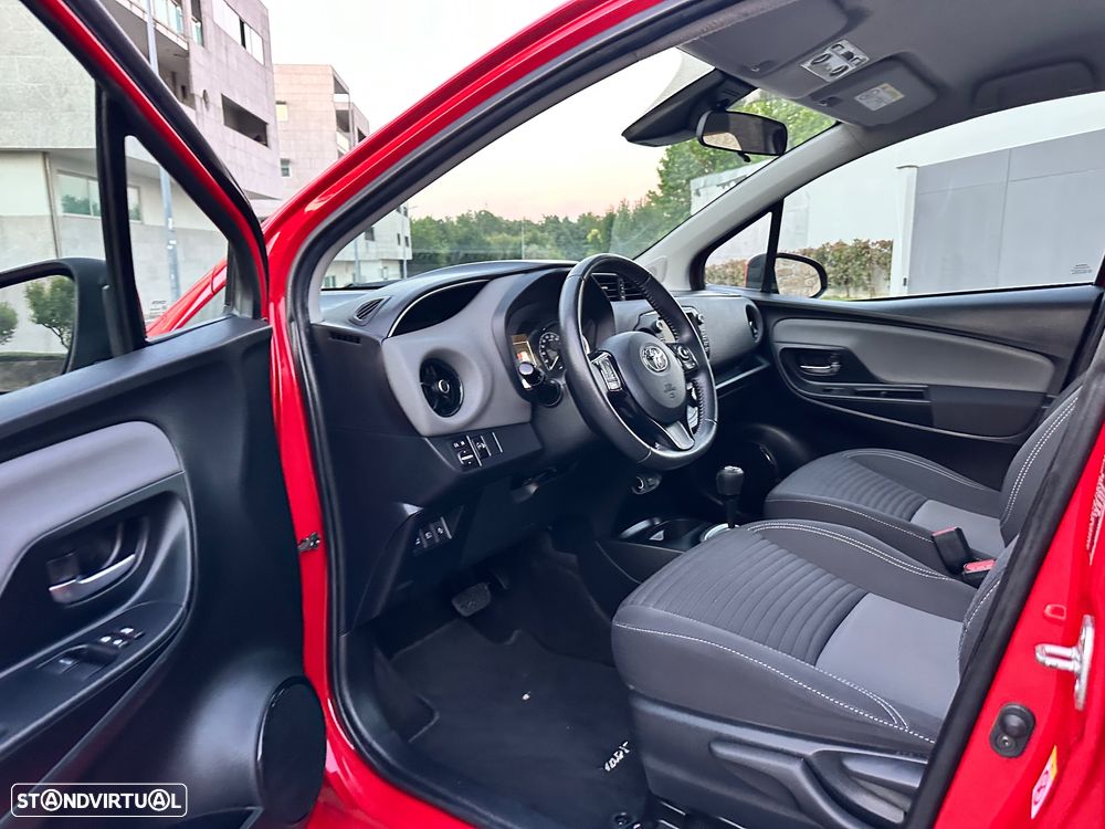 Toyota Yaris 1.5 HSD Active - 23
