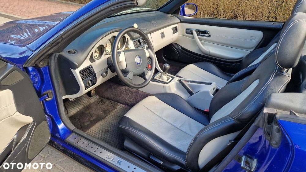 Mercedes-Benz SLK 200 - 12