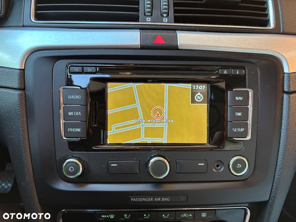 Skoda Superb 2015 photo 4