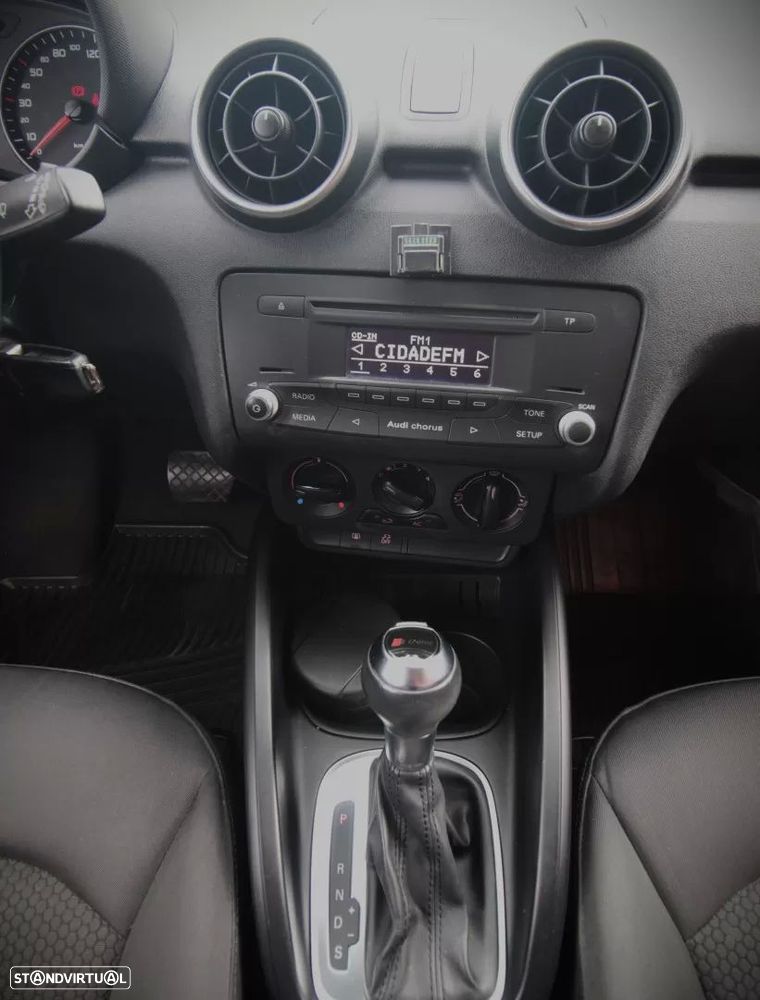 Audi A1 1.6 TDI Advance S-Tronic — fotografia 14