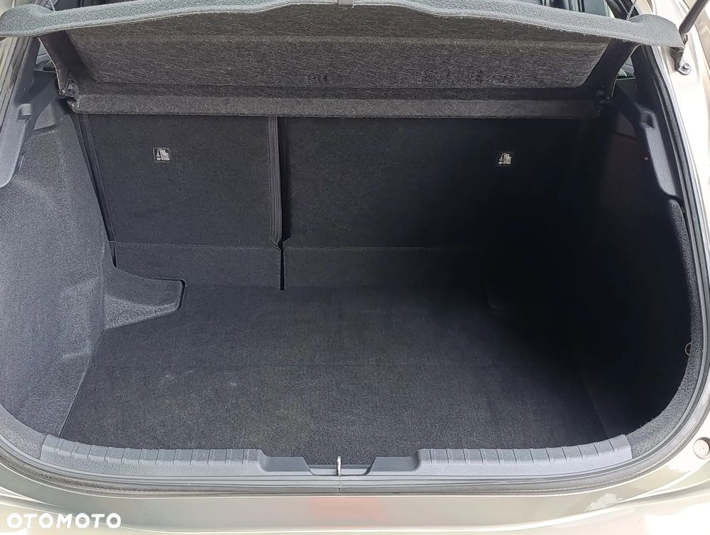 Toyota Corolla - 17