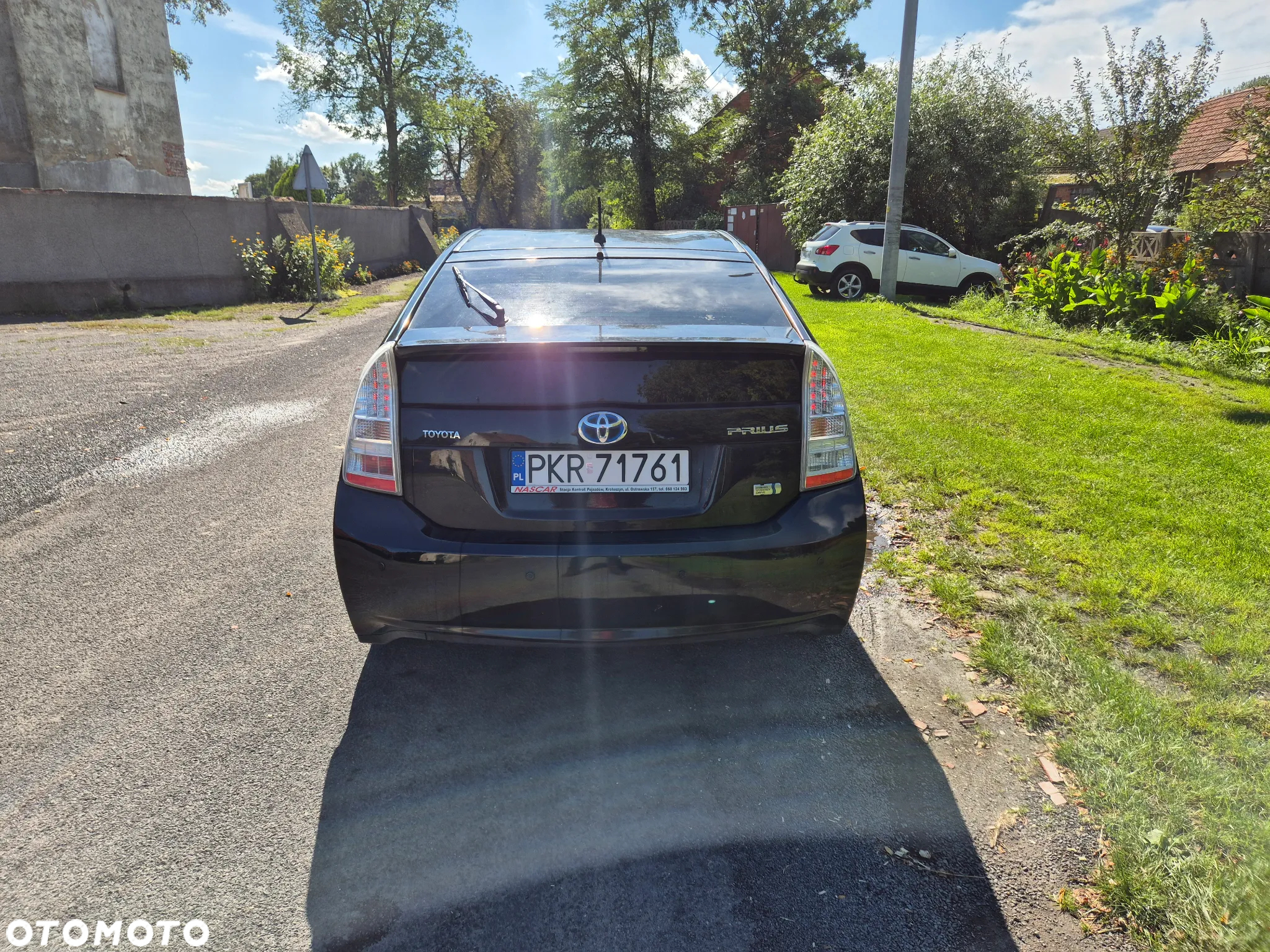 Toyota Prius (Hybrid) - 5