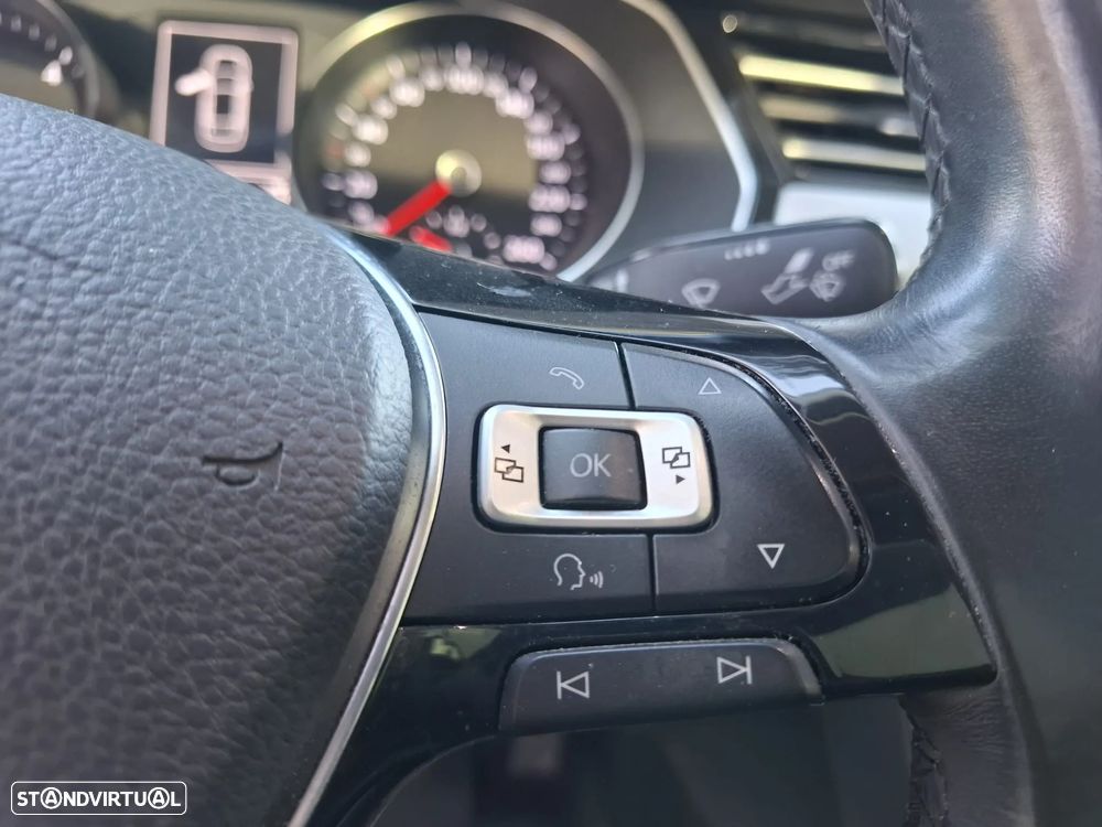 VW Passat 1.6 TDI Trendline - 31