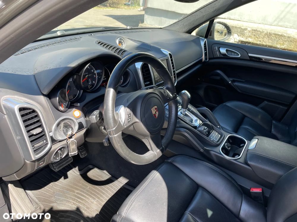 Porsche Cayenne - 13