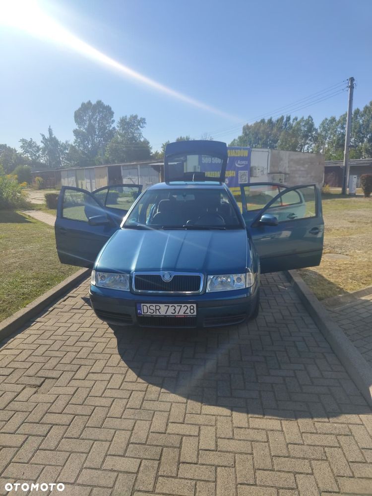 Skoda Octavia 1.8T Elegance - 8