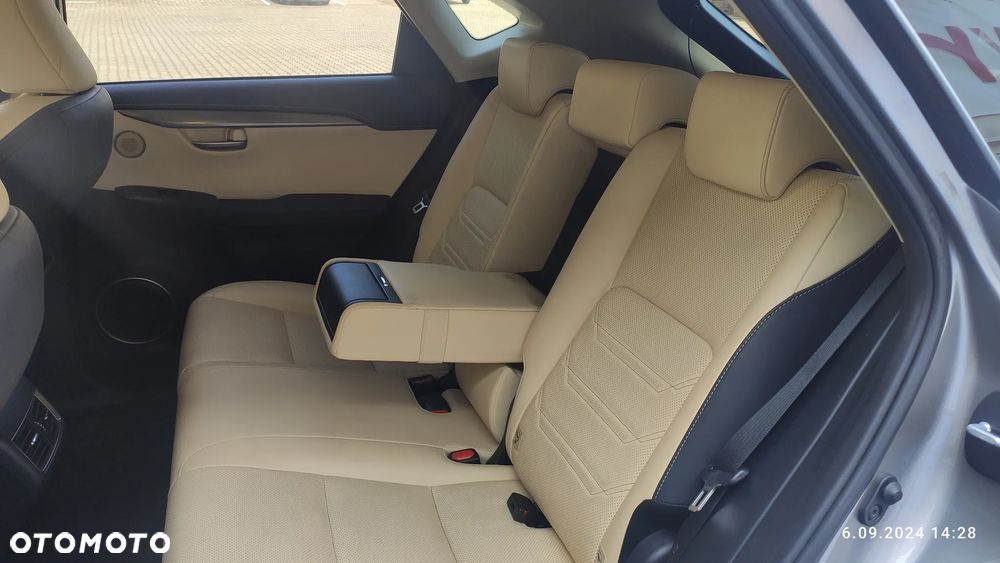 Lexus NX 200t Comfort AWD - 23