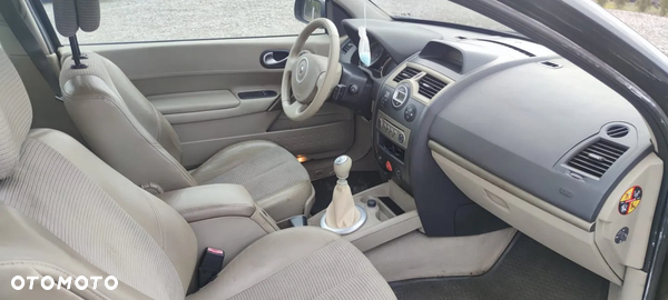 Renault Megane II lift HB 2006r kpl wnetrze