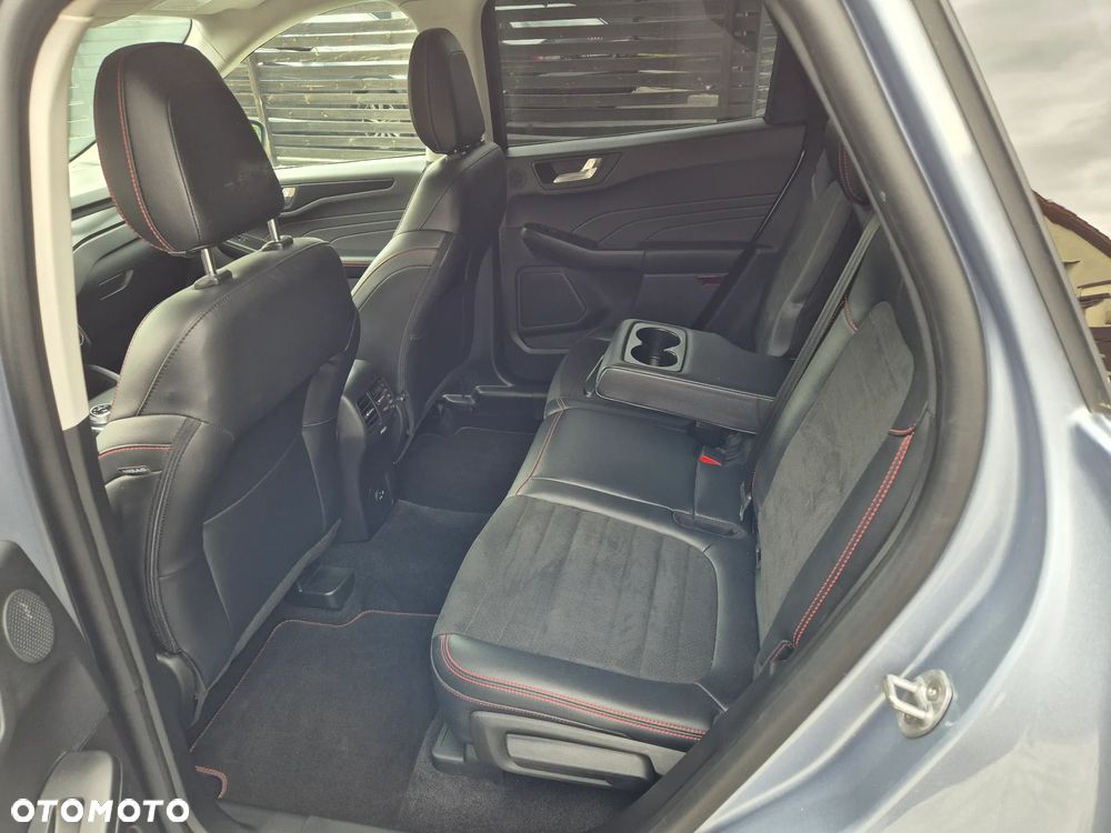 Ford Escape 2.0 EcoBoost AWD Titanium - 12