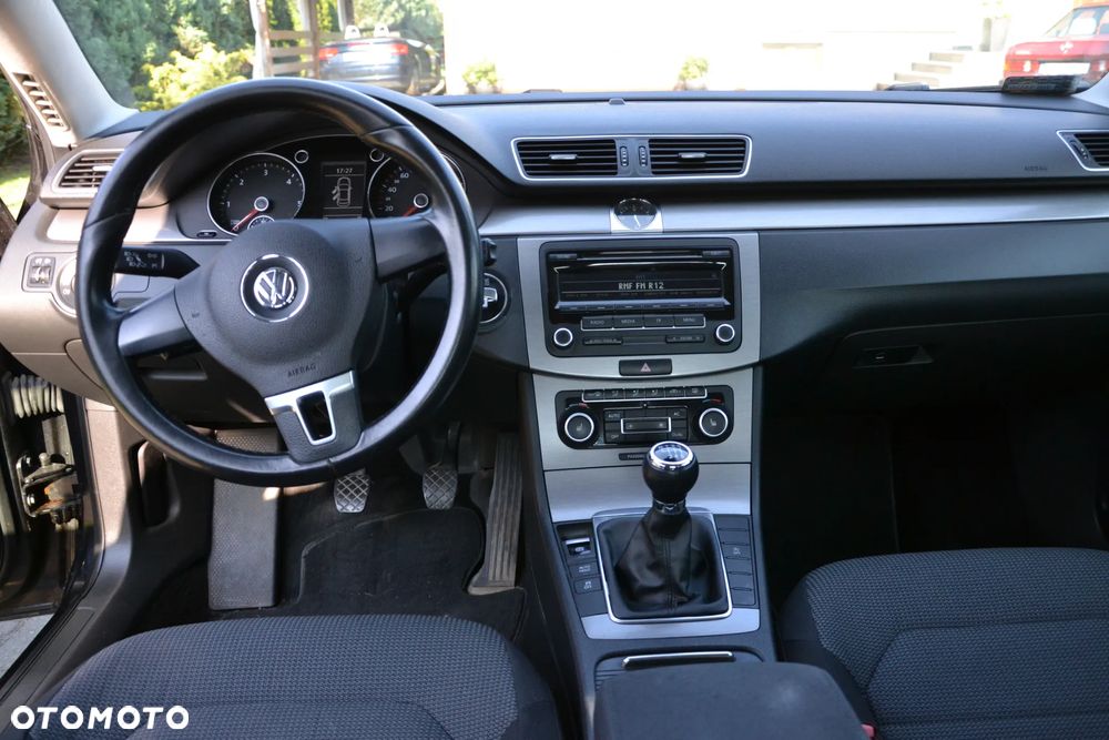 Volkswagen Passat 2.0 TDI Comfortline Optimum - 9