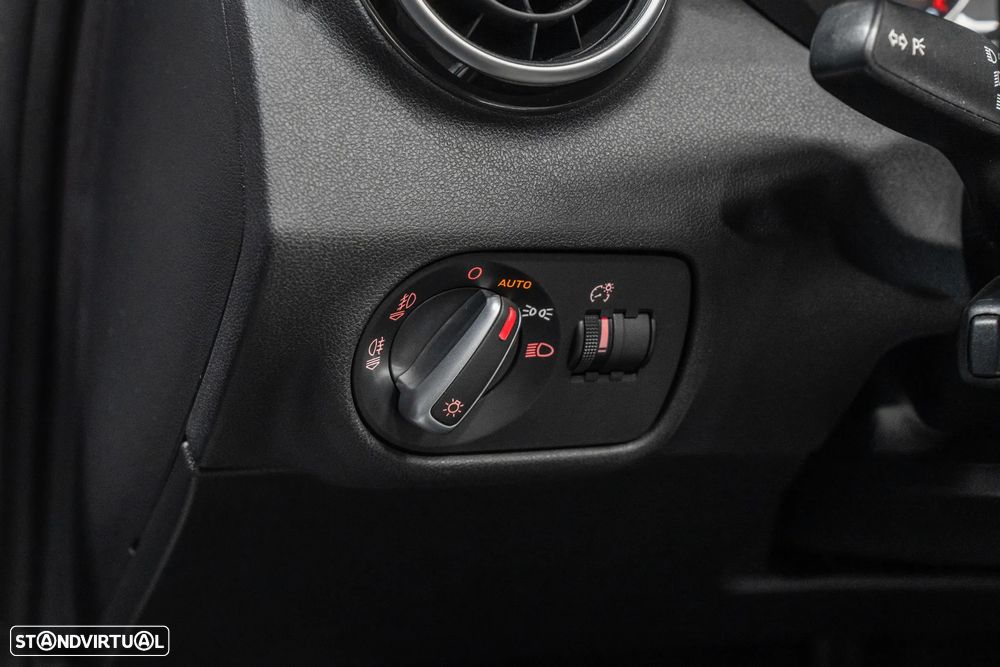 Audi A1 1.6 TDI S tronic S line Sport Pack - 19