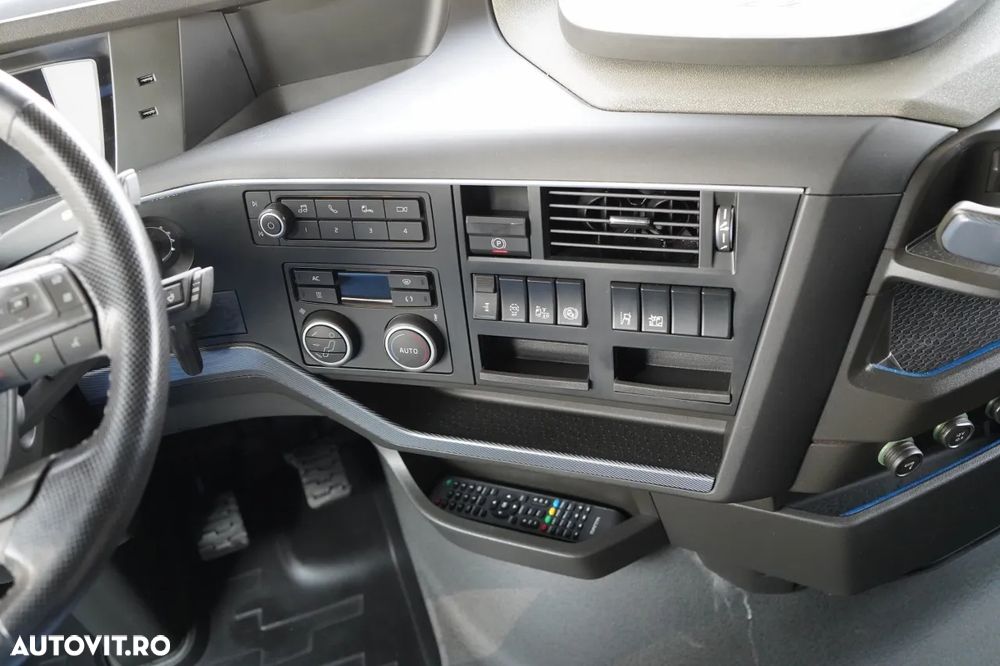 Volvo FH 460 / I-SHIFT / I-SAVE / TV / EURO 6 - 30